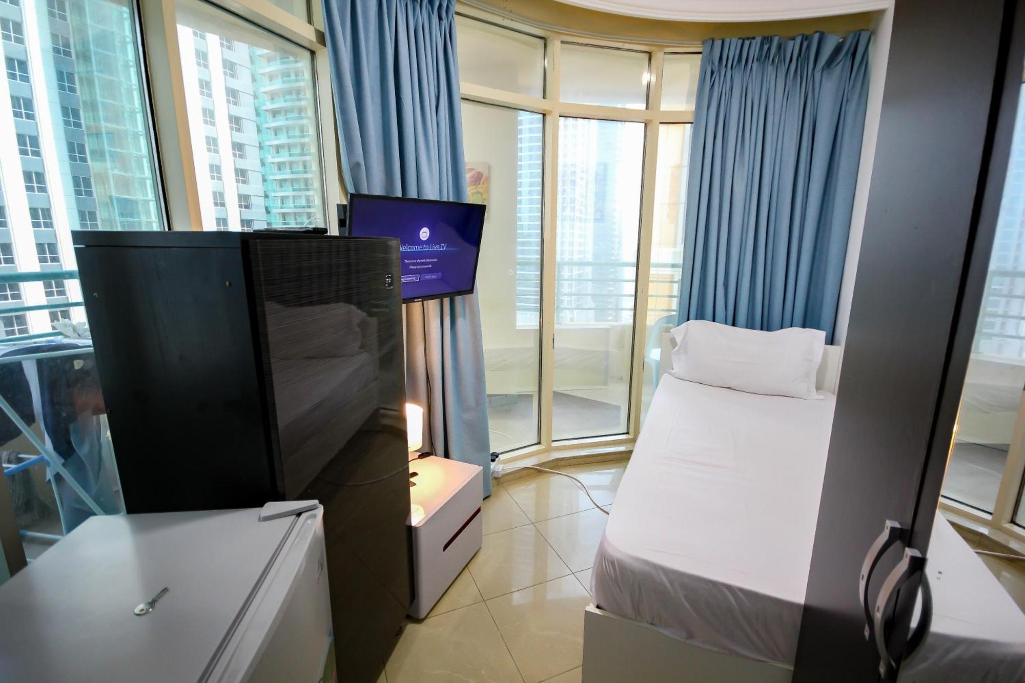 Nice Single Rooms For "Girls" Only In Dubai, Marina Eksteriør bilde