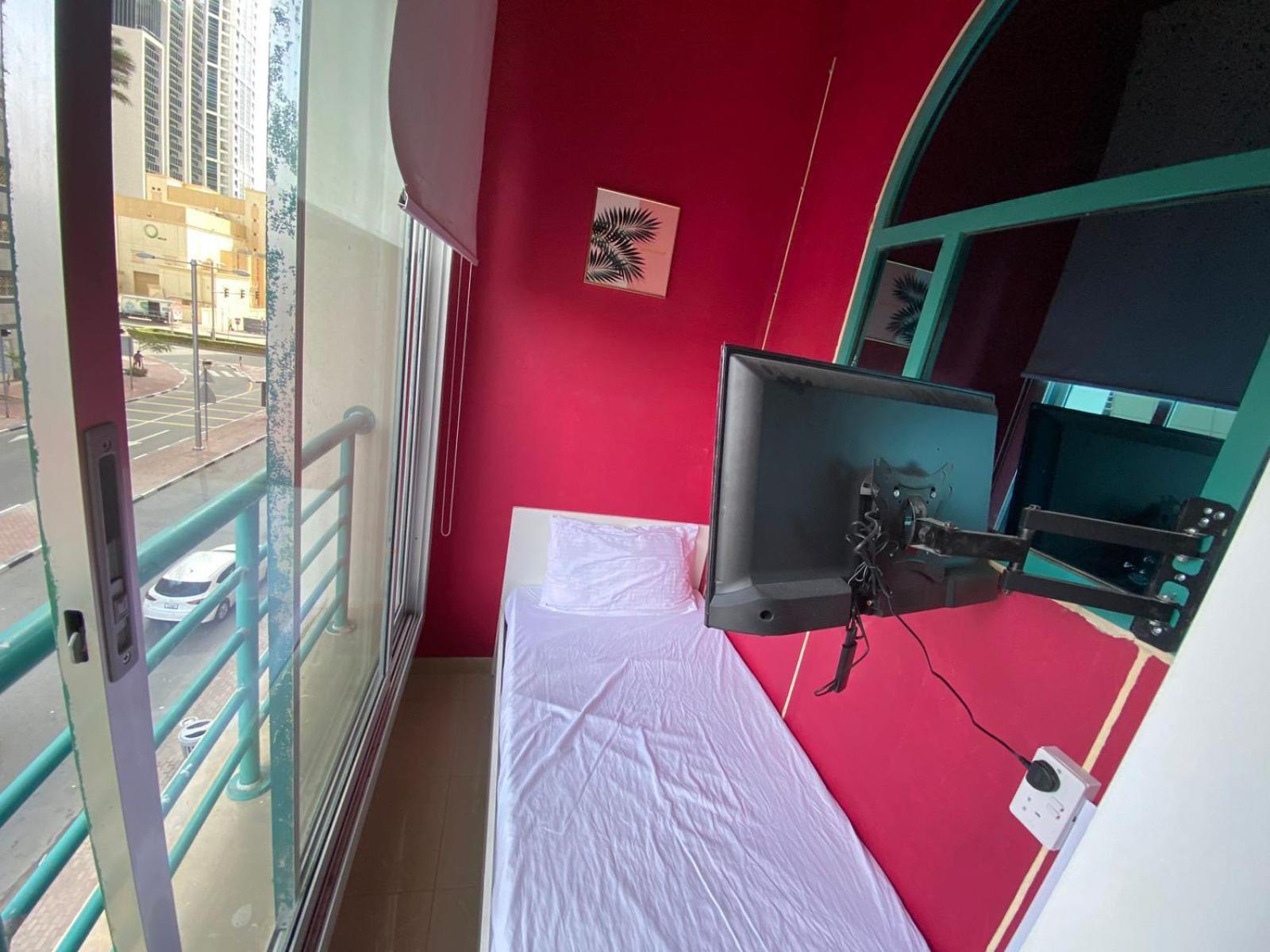 Nice Single Rooms For "Girls" Only In Dubai, Marina Eksteriør bilde