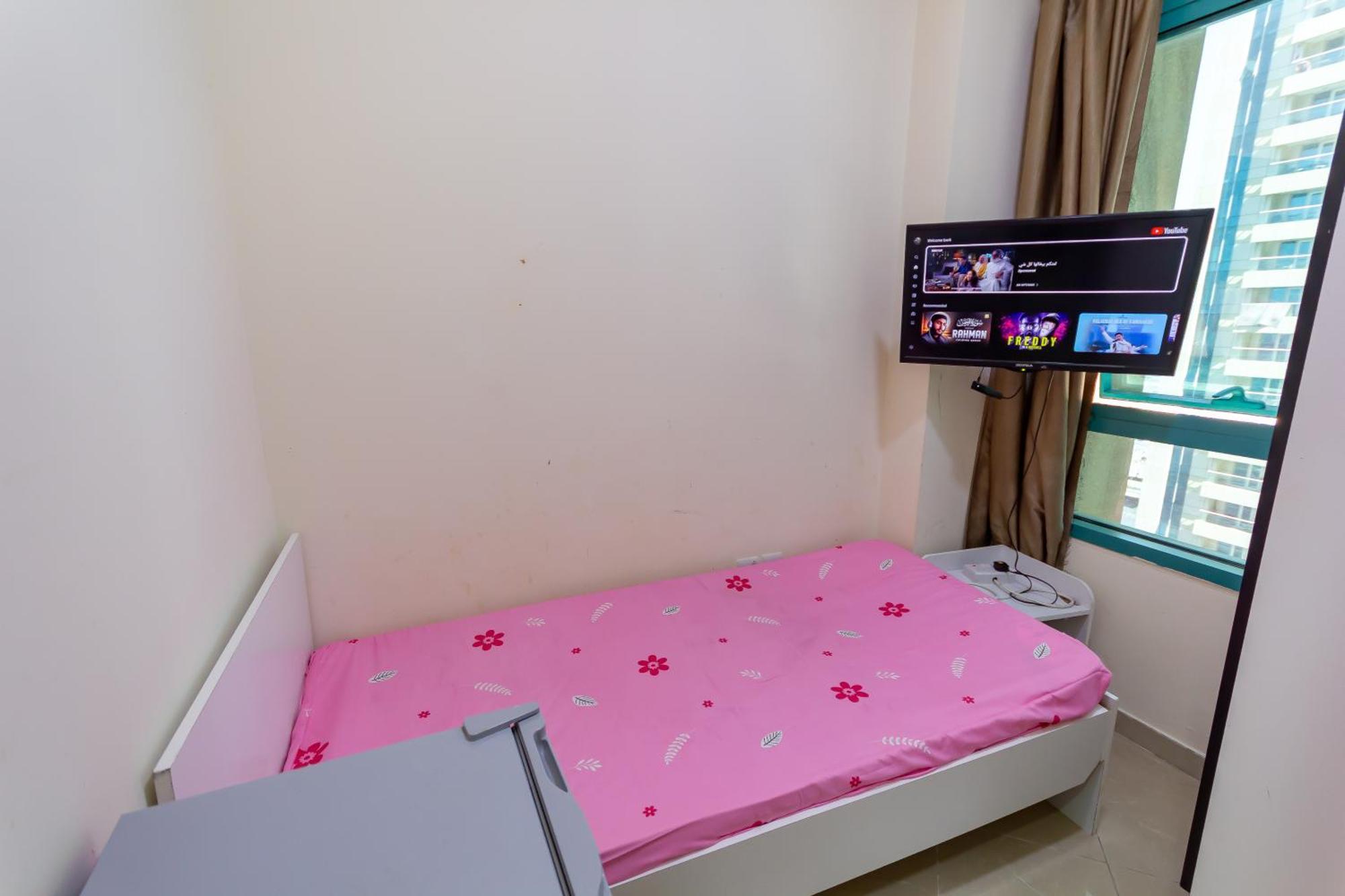 Nice Single Rooms For "Girls" Only In Dubai, Marina Eksteriør bilde
