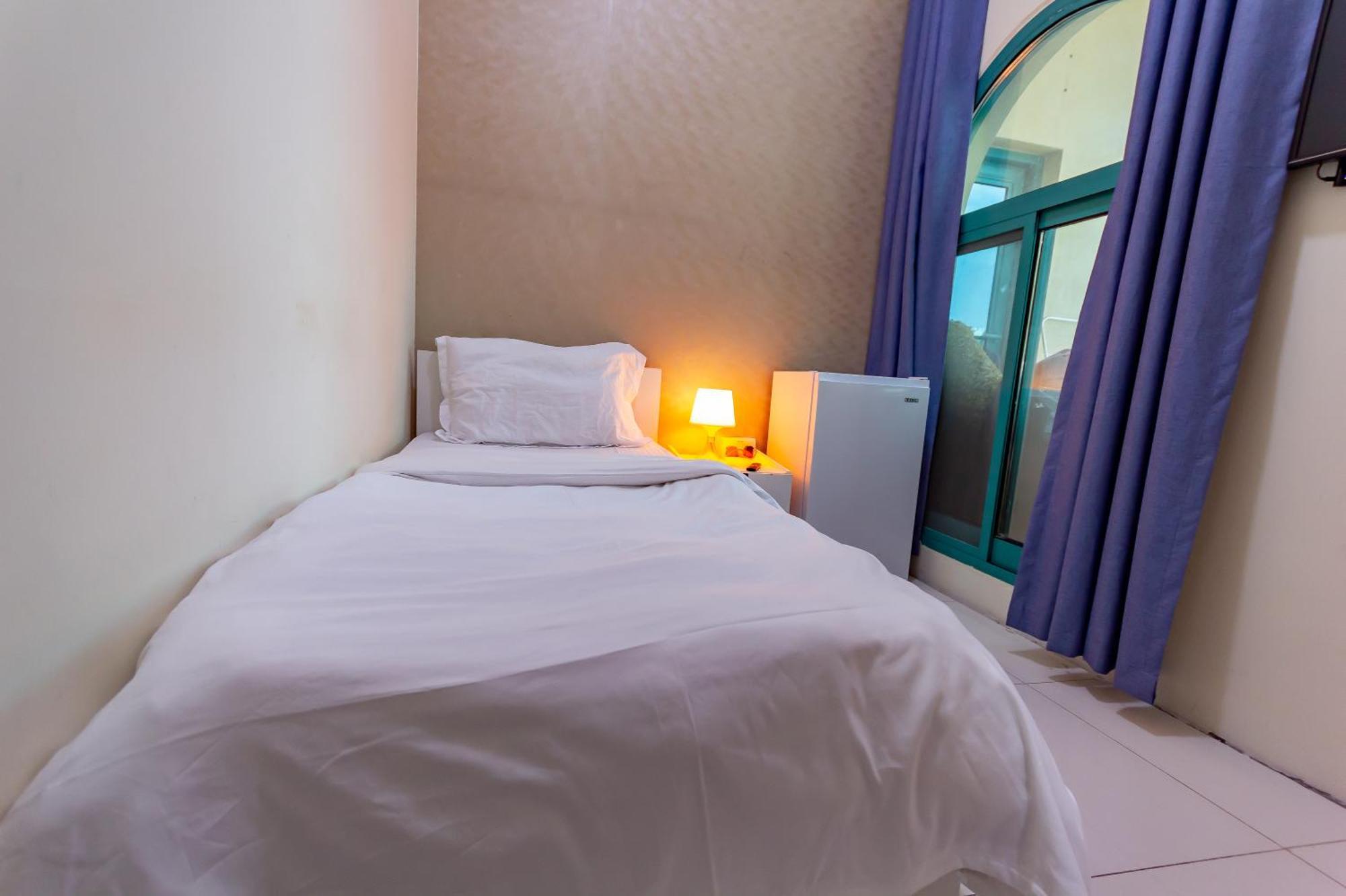 Nice Single Rooms For "Girls" Only In Dubai, Marina Eksteriør bilde