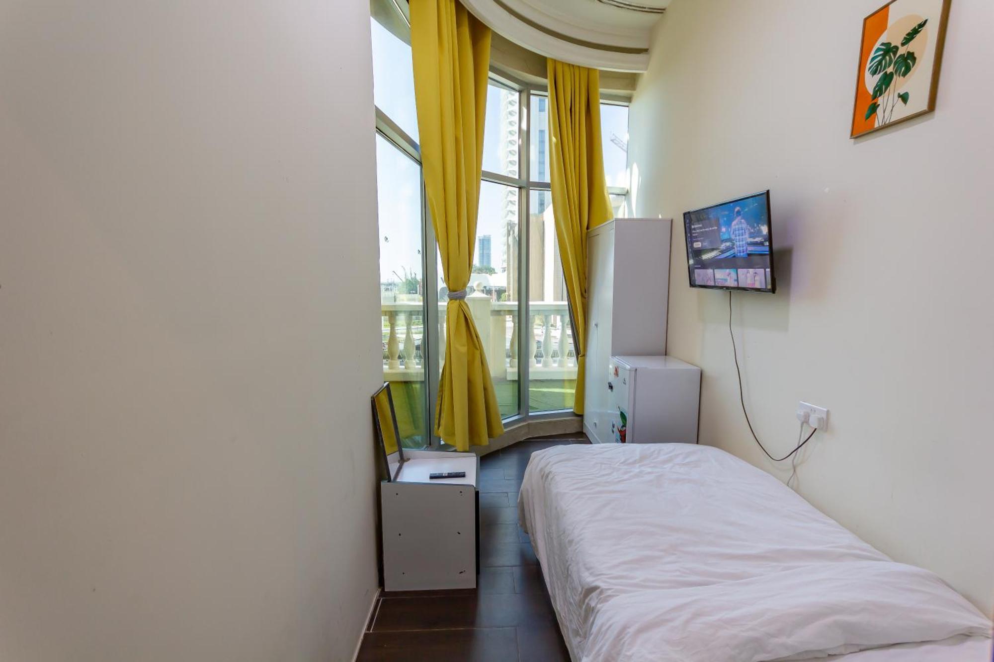 Nice Single Rooms For "Girls" Only In Dubai, Marina Eksteriør bilde