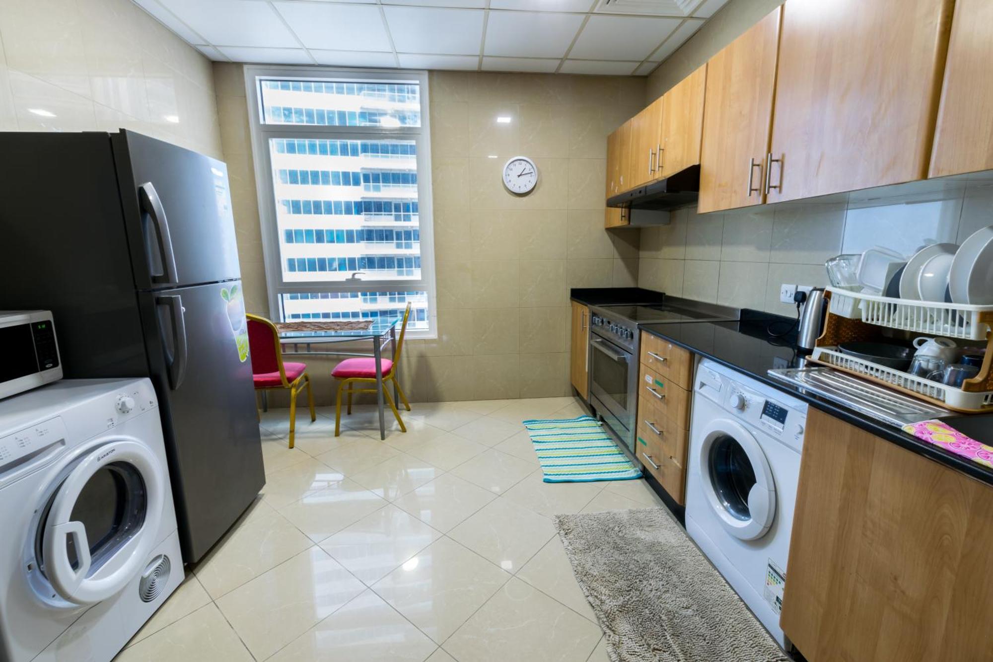Nice Single Rooms For "Girls" Only In Dubai, Marina Eksteriør bilde