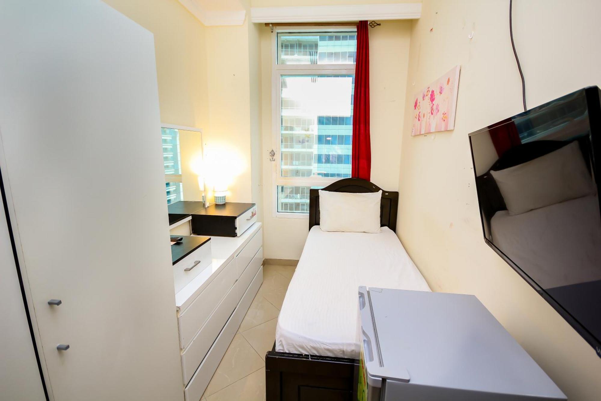 Nice Single Rooms For "Girls" Only In Dubai, Marina Eksteriør bilde