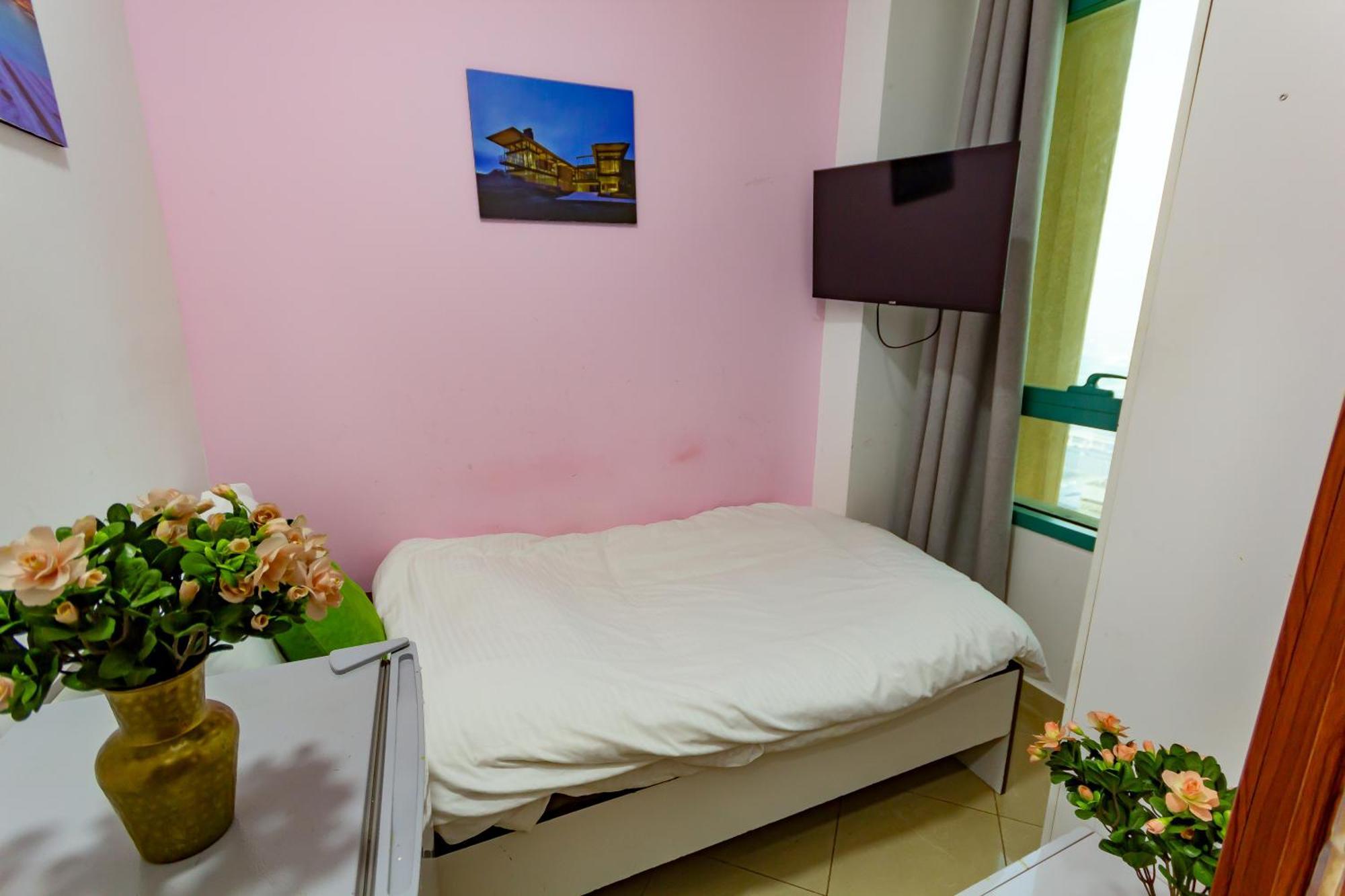 Nice Single Rooms For "Girls" Only In Dubai, Marina Eksteriør bilde