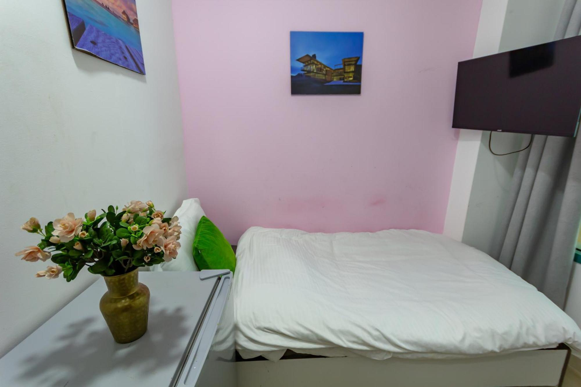 Nice Single Rooms For "Girls" Only In Dubai, Marina Eksteriør bilde
