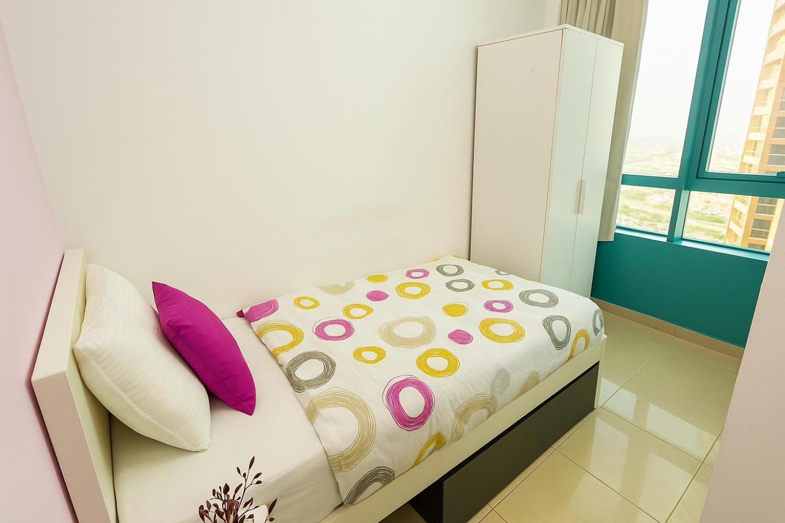 Nice Single Rooms For "Girls" Only In Dubai, Marina Eksteriør bilde