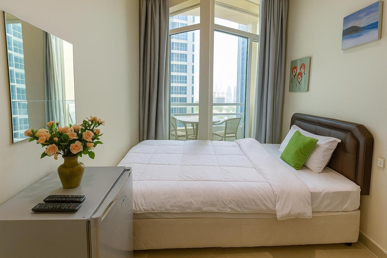 Nice Single Rooms For "Girls" Only In Dubai, Marina Eksteriør bilde