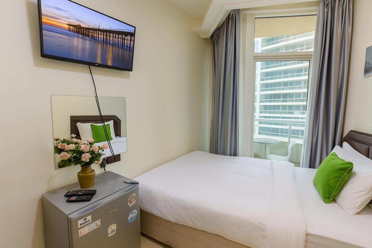 Nice Single Rooms For "Girls" Only In Dubai, Marina Eksteriør bilde