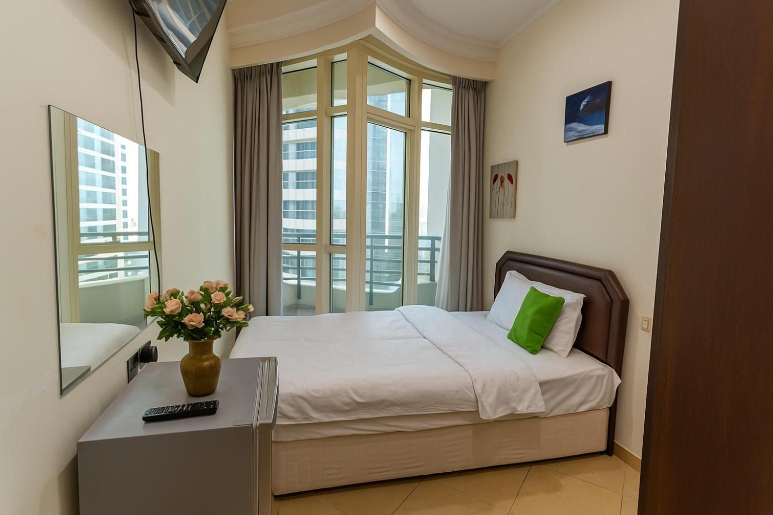 Nice Single Rooms For "Girls" Only In Dubai, Marina Eksteriør bilde